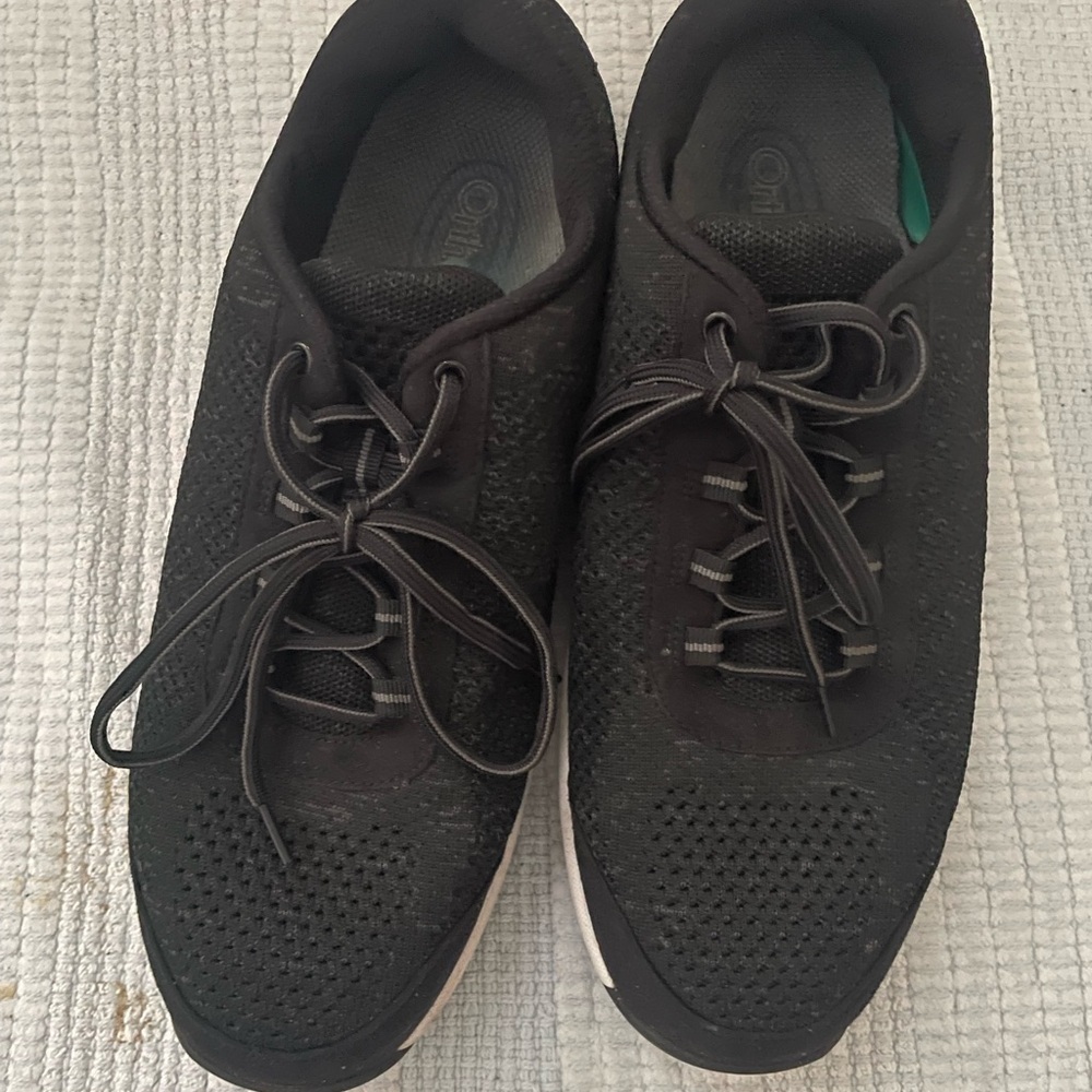Mens Black Classic Sneakers